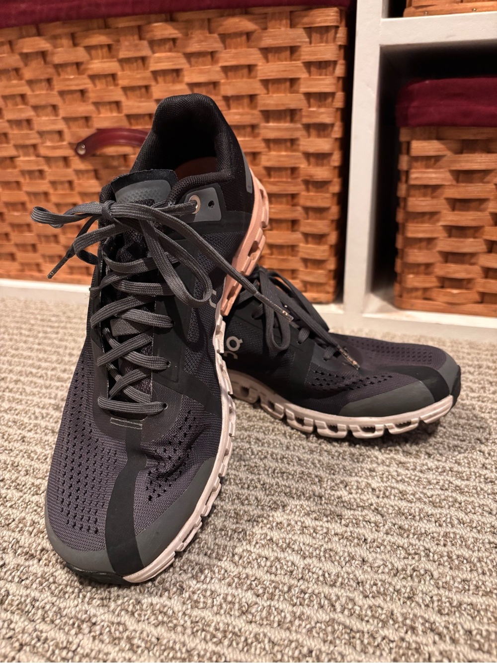 Oncloud size 8 women’s
